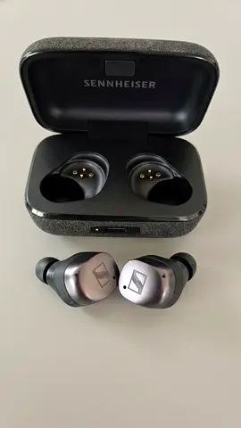 Sennheiser Momentum True Wireless 4 – Excellent Condition (Graphite / Metallic)