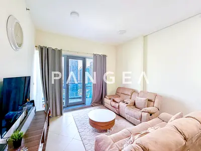 High Floor | VOT | Close to Metro