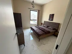 First occupant, one bedroom and living room for monthly rent, sea view and balcony, hotel-style furn