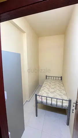 BRAND NEW FULLY CLOSED PARTITION AED 700 onw FREE SEWA and FREE WIFI