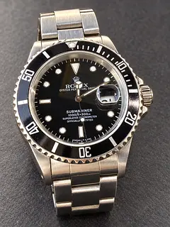 Rolex Submariner Date 16610 Black Dial -Authenticated without box