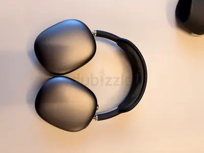 AirPods Max – Black | Good Condition