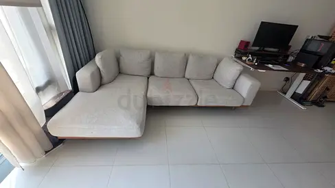 COMFORTABLE West Elm Newport sofa Beige