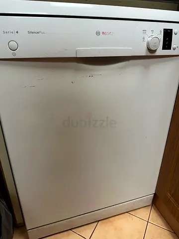 This is Bosch Serie 4 SilencePlus free-standing dishwasher
