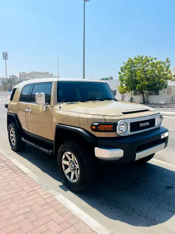 Toyota FJ Cruiser GXR GCC with RADFLO shocks Stage 5 - No Accident History