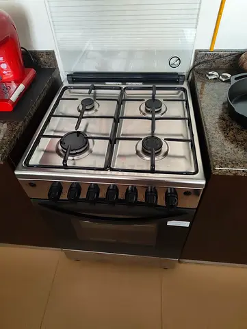 4-Burner Stainless Steel Gas Cooker with Oven - Good Condition