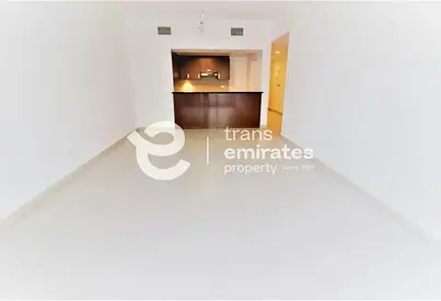 Spacious 1BR | High Floor | Sea View | 3 Cheques | Gate Tower 2