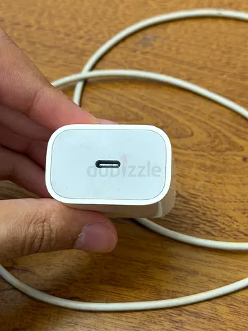 Apple 20 Watt adapter with cable USB-C Wall Charger Adapter (White) - Good Condition