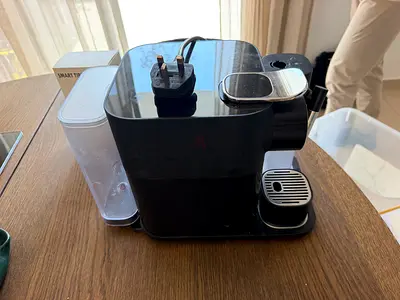 Compact Capsule Coffee Machine nespresso latissima- Used, Works Well