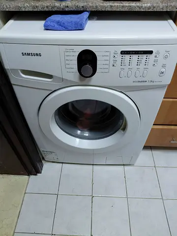 غسالة سامسونج للبيع بحالة ممتازة