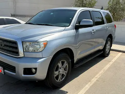 2011 Toyota SEQUOIA photo 1