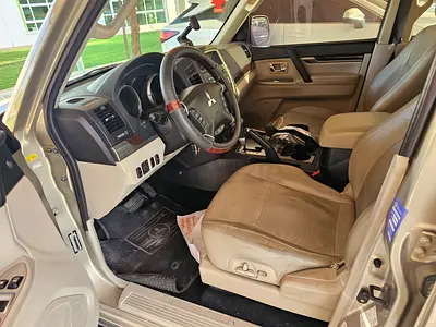 Mitsubishi Pajero 2011 GLS Top Line GCC Specs/ Zero Accidents