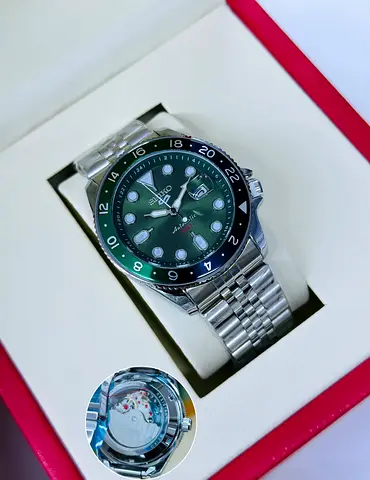 Seiko GMT mens metaquartz watch