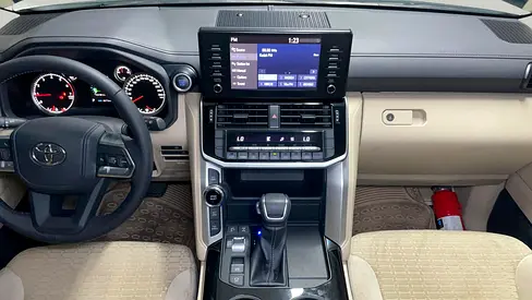 2024 Toyota LAND CRUISER photo 7