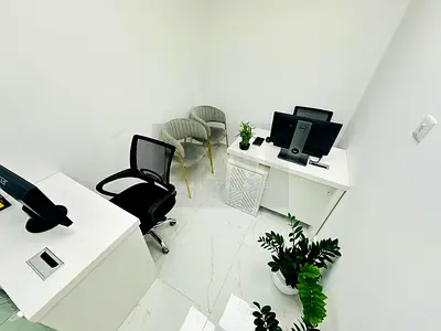 Brand new office | Free Amenities | near to Metro Station