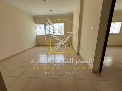 مبني جديد شقه غرفه وصاله بالقليعة اطلاله مفتوحه باركن رملي متوفر صيانه مجانيه مساحه واسعه