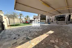 Corner | Great Price | 5BR + Big Patio Villa | Covered Parking |