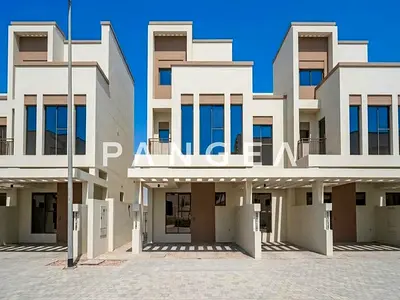 Single Row | Near Lagoon | Middle Corner Unit
