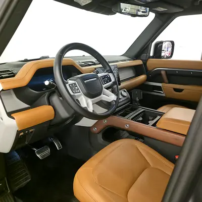 صورة 6 لـ 2024 LAND Rover DEFENDER