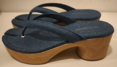 Denim platform thong sandals with wooden heel - size 35