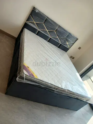New 180×200 cm Royal king size bed With Mattrress For sale