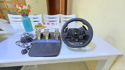 Logitech G923 Xbox / PC — Wheel + Pedals — Excellent Condition