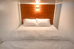 Female Luxury Capsule Bed Space Available