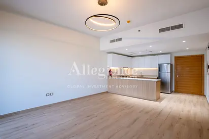 Spacious 2BR l Chiller Free l at Metro Station