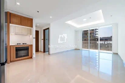 Vacant | High Floor | Beach Access Residence