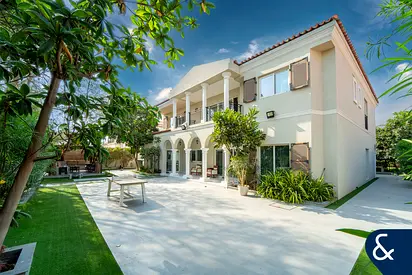 Prime Location | 5 Bedroom | Main Park