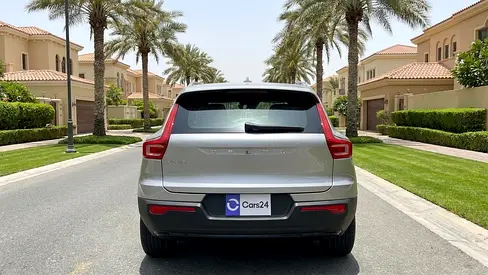2024 Volvo XC40 photo 4