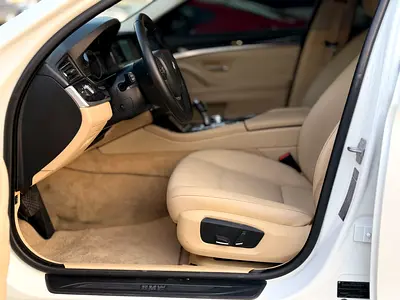 صورة 8 لـ 2014 BMW I5
