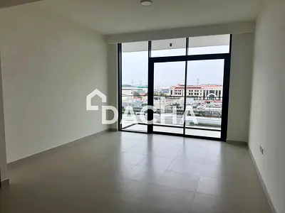 Vacant 1BR | Community View | Prime Location