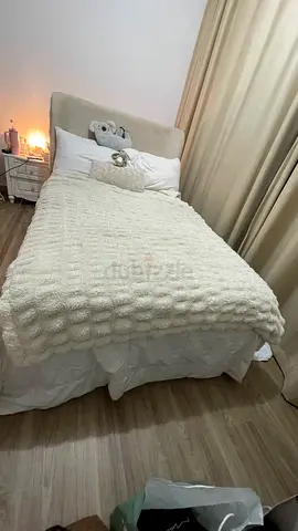 Elegant and classy twin bed beige cream and large storage under great condition + MATTRESS INCLUDED