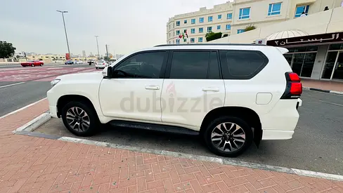 Toyota Land Cruiser Prado GXR 2022 – GCC | Full Toyota Service History | Warranty Until 2027