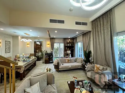 Upgraded Villa - Luxury furniture - Family Friendly Community