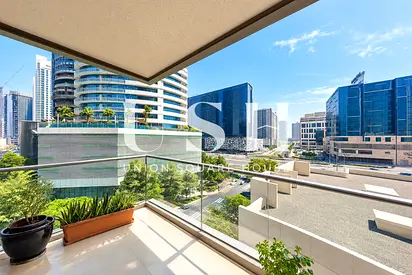 Spacious Apartment | Modern Living | Downtown Views