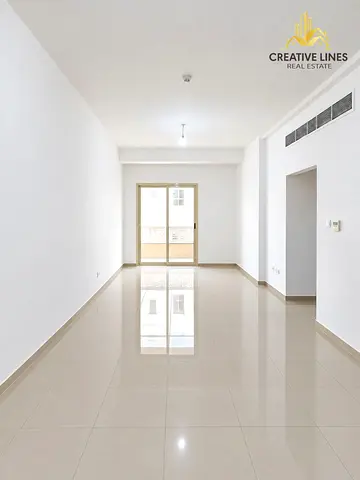 Bright 2 BHK / Near POND PARK / Big Size / All Amenities