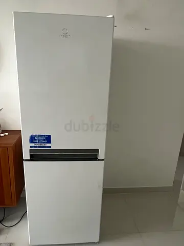 Indesit Fridge and Freezer ~ 275 L
