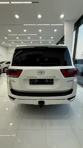 2022 Toyota LAND CRUISER photo 2