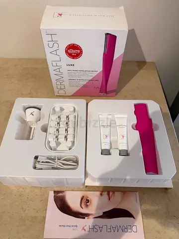 DERMAFLASH Facial Exfoliation & Dermaplaning Device