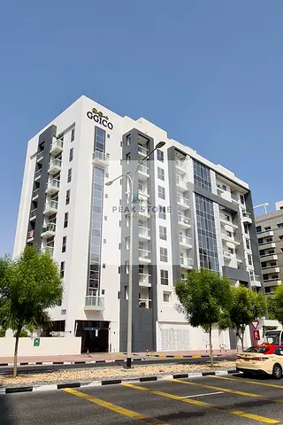 Well Maintained Building | Road View