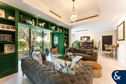 UPGRADED | VASTU | VACANT ON TRANSFER