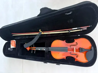 3/4 Size Stagg Violin with soft Case, Bow and Rosin - excellent Condition