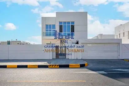 Brand New 4BR Villa || Private Garden || Covered Parking || Prime Location || Ready To Move