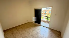UNFUENISHED | VACANT | NEAR MALL & SCHOOL