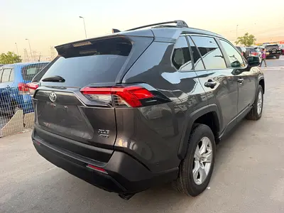 Toyota RAV4 XLE 2021 Canadian Specs