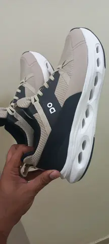45 size Lightweight breathable sports sneakers — used, good condition