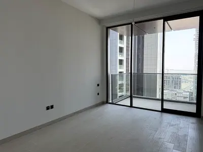Ready I vacant I prime location