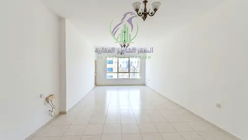 ثلاث غرف وصالة في شارع التعاون بمساحة واسعة مع 4 حمامات وغرفة غسيل وستور وبلكونة وباركينج بالقرب من مستشفي اوريانا